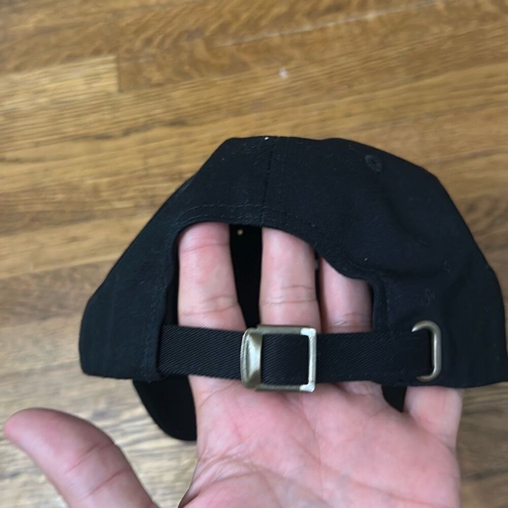 The Classics Yupoong Mens Black 100% Cotton Buckle BTS Logo Hat Cap Adjustable - Picture 5 of 7